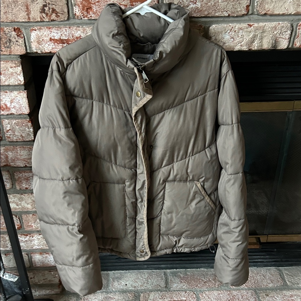 Old Navy Taupe Puffer Jacket Women’s Size Small Tall